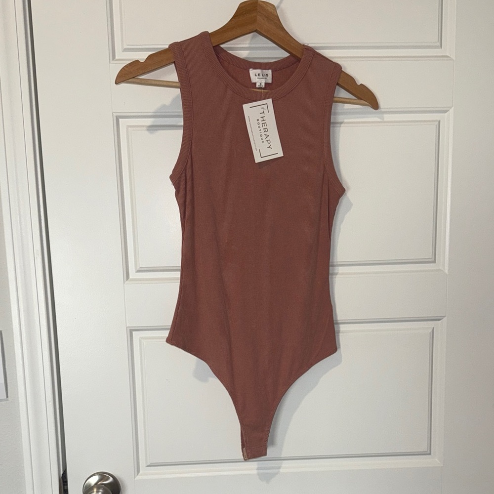NWT le lis blush bodysuit size small